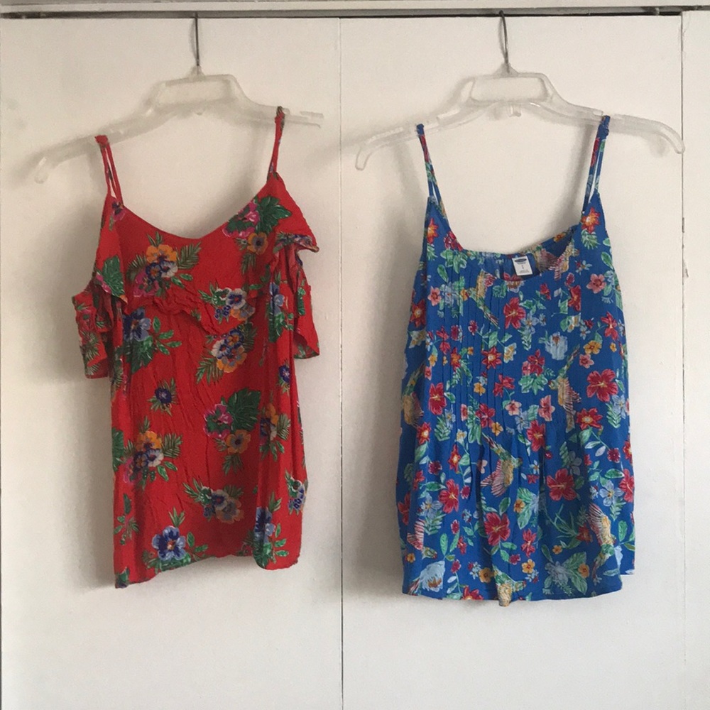 ⚡️Flash Sale⚡️Two Floral Tops